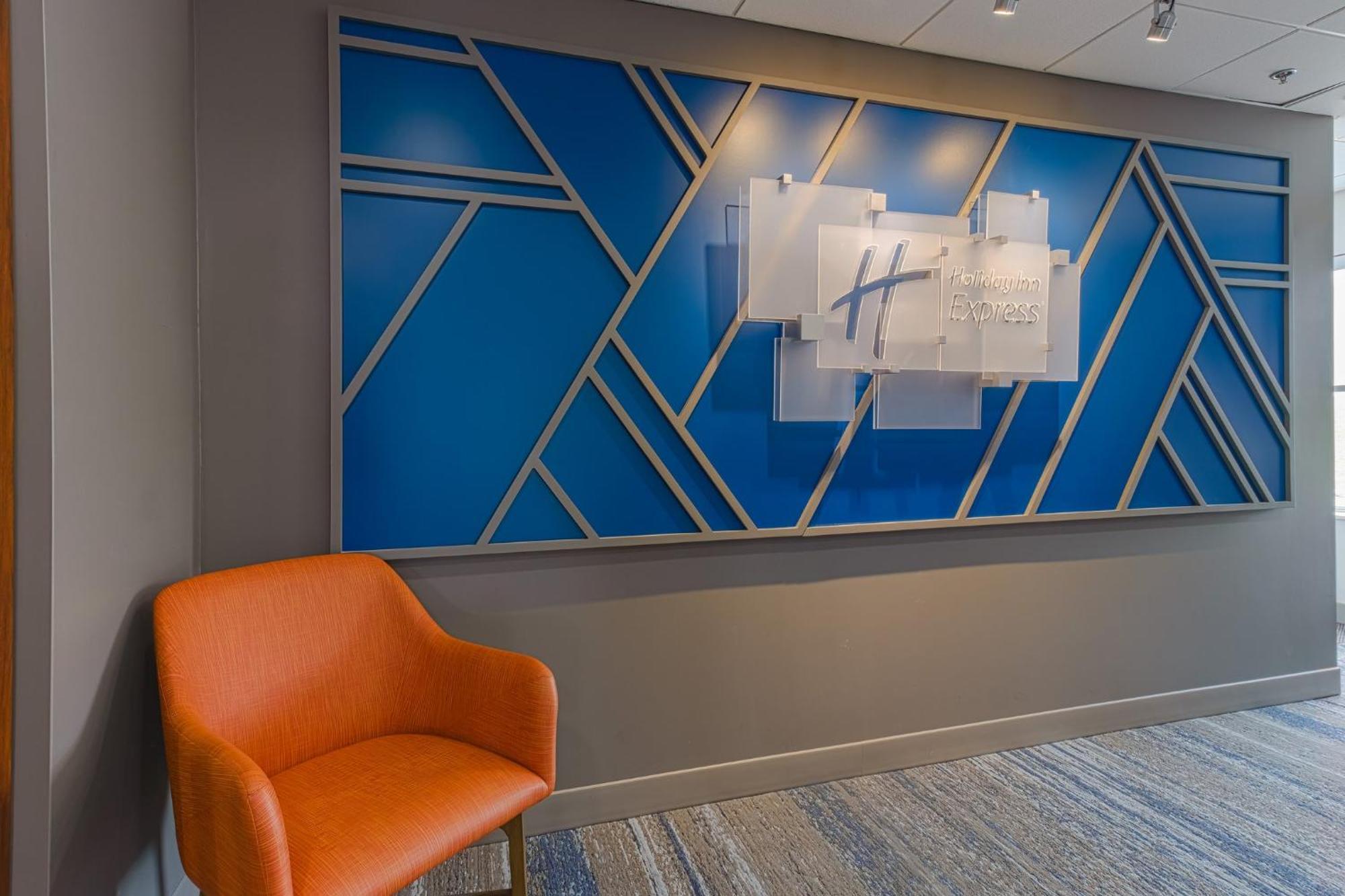 Holiday Inn Express Hartford-Newington By Ihg Екстер'єр фото