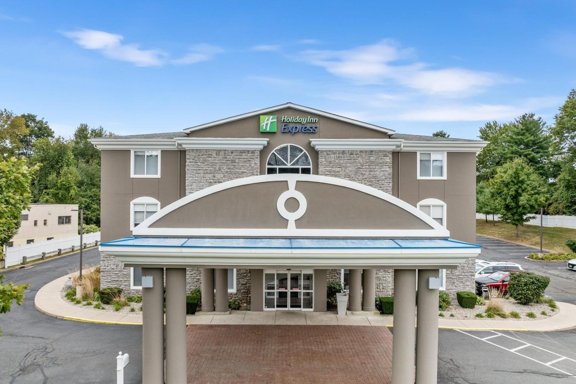 Holiday Inn Express Hartford-Newington By Ihg Екстер'єр фото