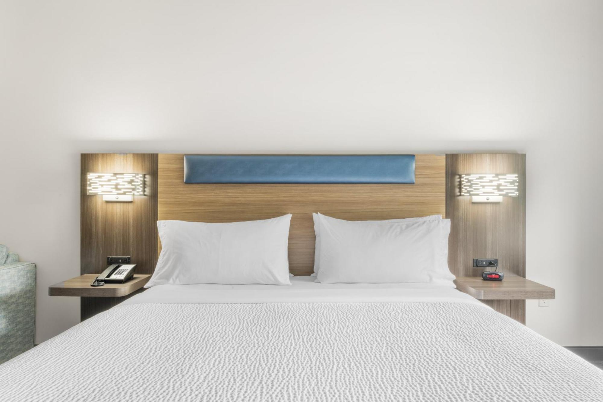 Holiday Inn Express Hartford-Newington By Ihg Екстер'єр фото
