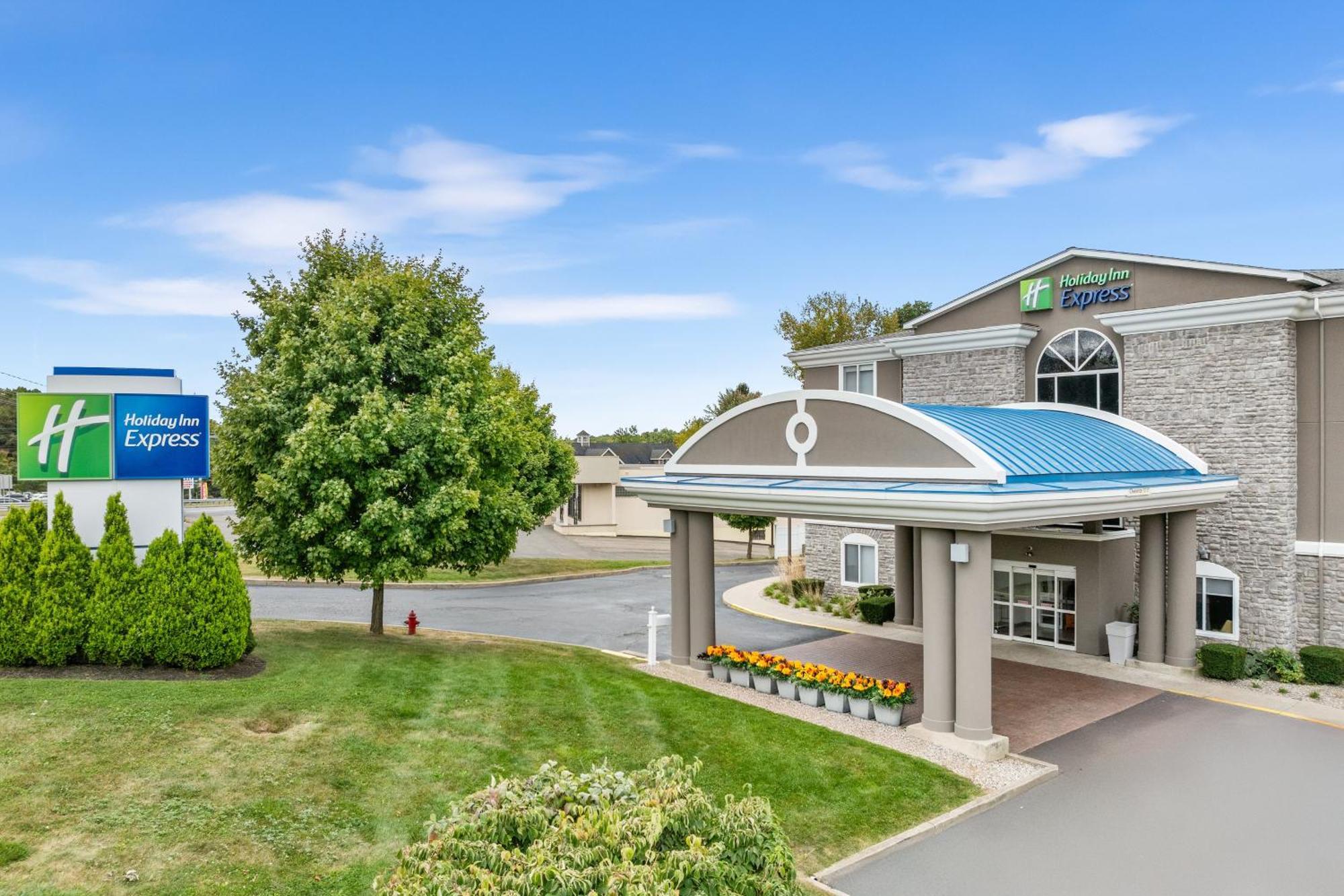 Holiday Inn Express Hartford-Newington By Ihg Екстер'єр фото